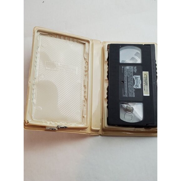 The Aristocats VHS Tape - Walt Disney Masterpiece Collection - Picture 2 of 7